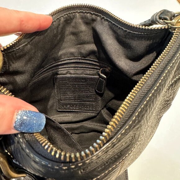 AUTHENTIC Coach Shoulder Bag - Picture 5 of 6